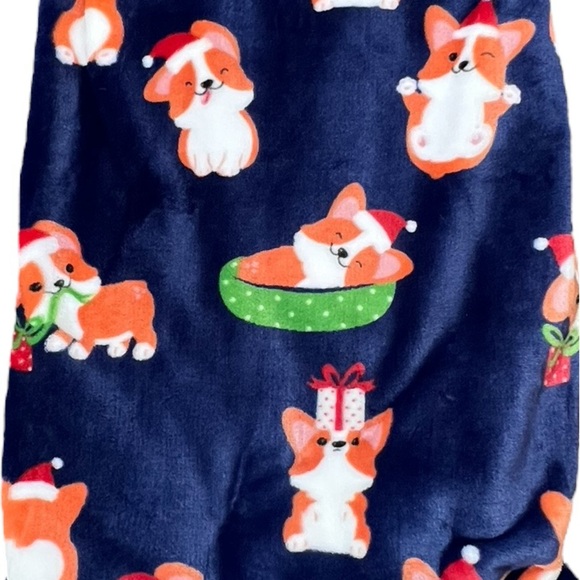 Artisan 34 - ‘Christmas Corgi’s’ plush throw. 50” x 70”. NWT - Picture 2 of 3